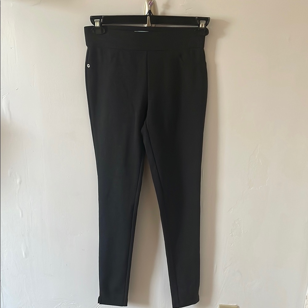 CeCe Black High-Rise Leggings with Sleek Tapered Design